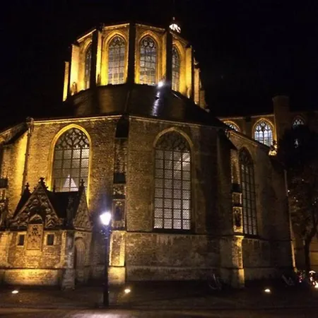 בית הארחה Cozy In Residential - Free Parking אלקמאר