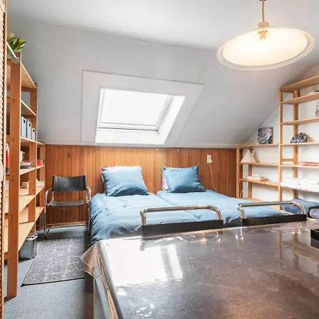 Cozy In Residential - Free Parking