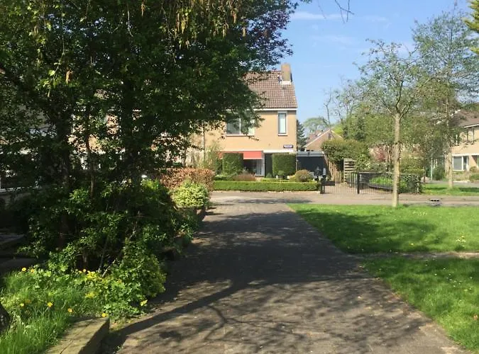 Cozy In Residential Alkmaar