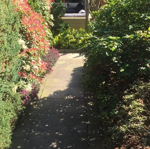 Gasthuis Cozy In Residential