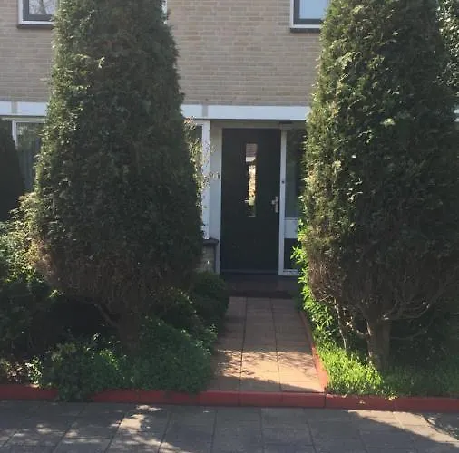 Gasthuis Cozy In Residential 4*