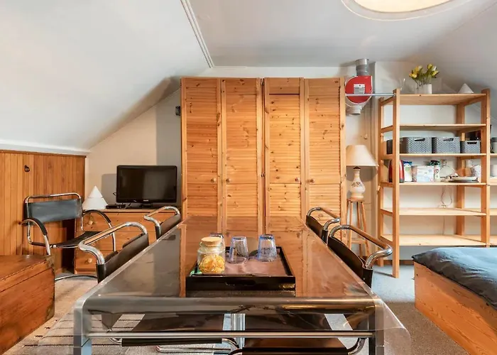 Gasthuis Cozy In Residential