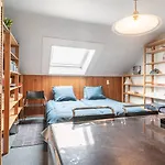 Cozy In Residential - Free Parking